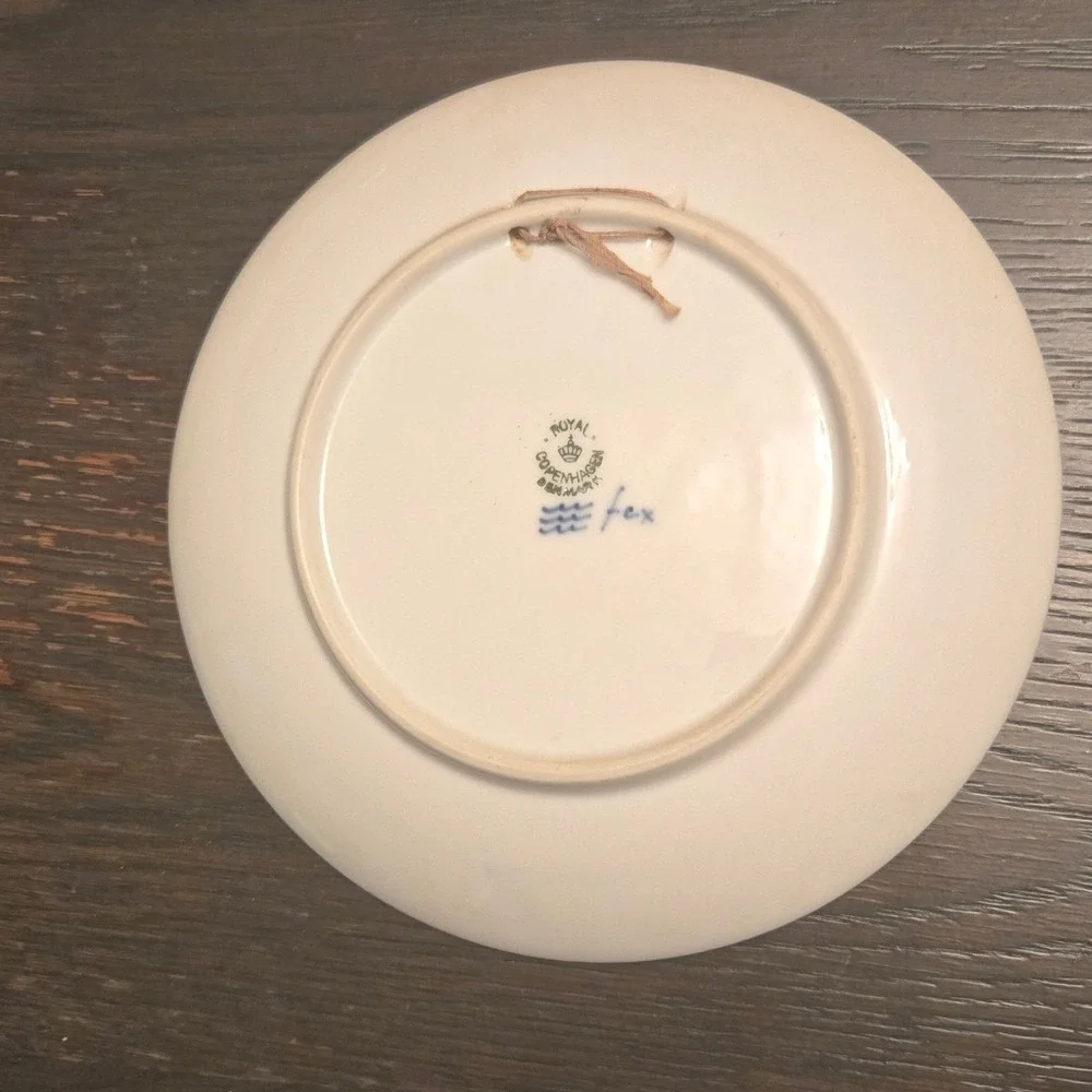 1932 Royal Copenhagen Frederiksberg Garden Blue White Porcelain Collector Plate